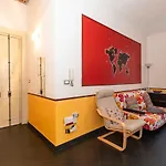 Colourful & Cozy Apartment Cenisia
